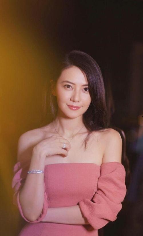 蒋方婷生活照,展现真实自我，诠释生活之美