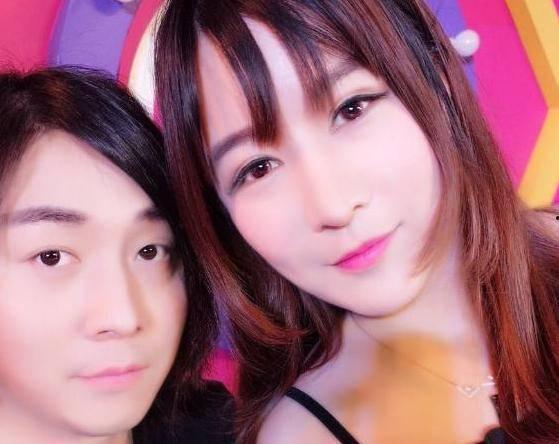 虎牙网红灰灰照片扒皮